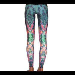 teeki Green Eagle Feather Hot Pants Size Small